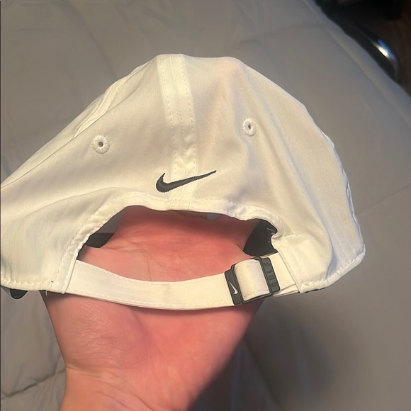 Disney White Mickey Mouse Cap - Picture 2 of 2